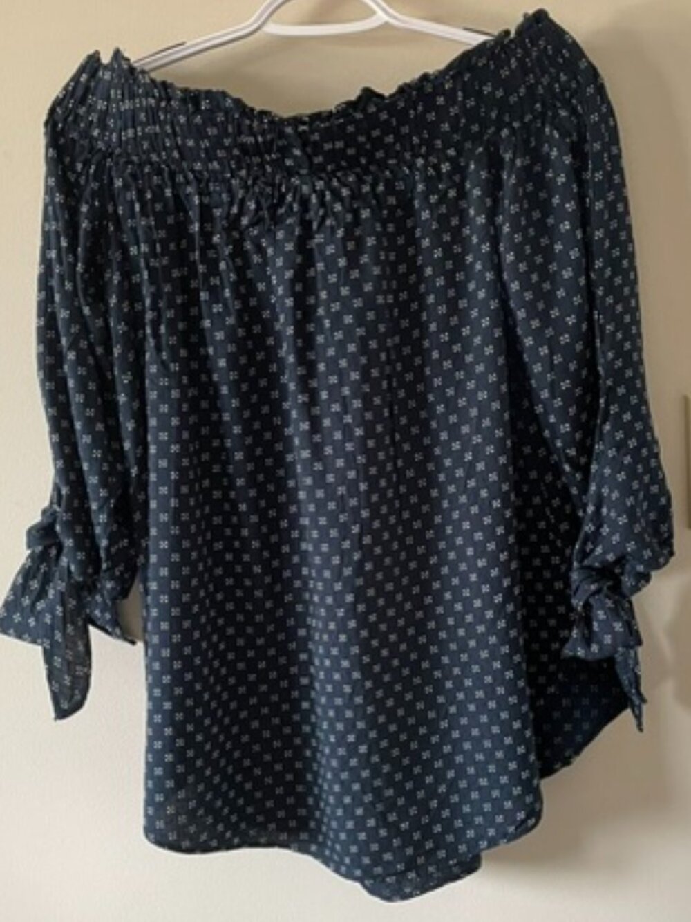 H&M Navy ¾ Length Sleeves w ties elastize off shoulder neckline Sz 8 NWOT